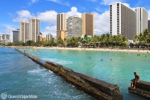 O que fazer em Waikiki: praia e área mais agitada do Hawaii