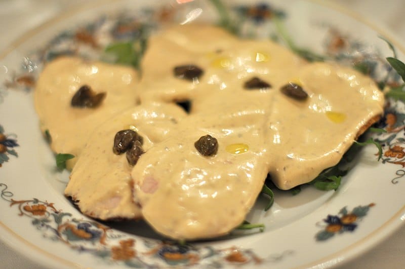 Prato vitel tonnè no restaurante Vitello Tonnato