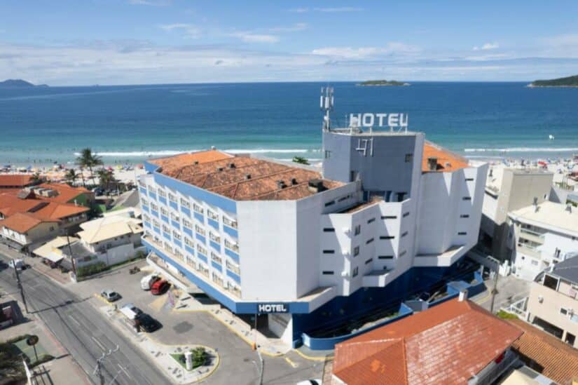 Hospedagem na beira na praia em Santa Catarina