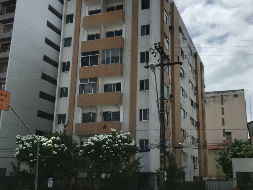 preço da diária dos hotéis perto do Consulado Americano em Recife