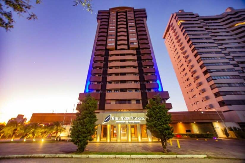 Hotel 4 estrelas em Porto Alegre com bem localizado