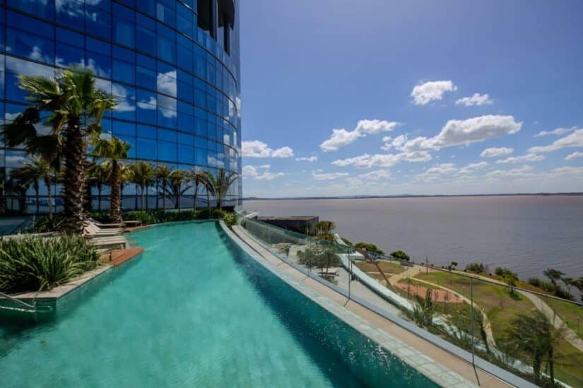 Hotel luxuoso em Porto Alegre
