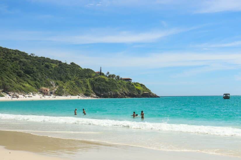 Onde ficar em Arraial do Cabo barato?