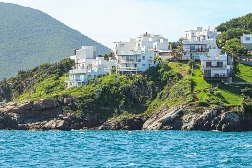 Hotel em Arraial do Cabo com vista para o mar