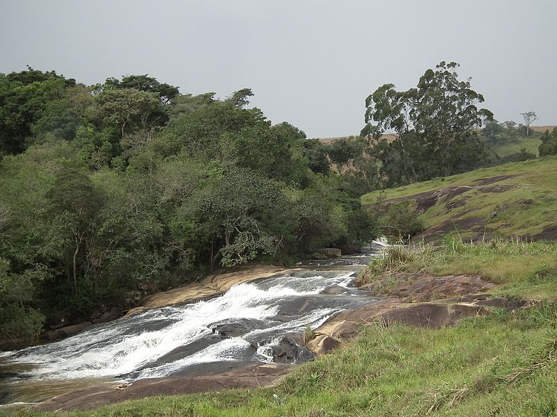 cachoeiras em pedra bela