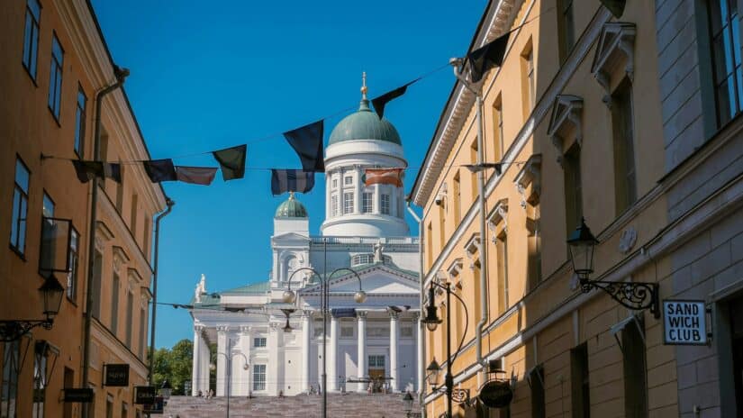 aluguel de carro barato em Helsinque