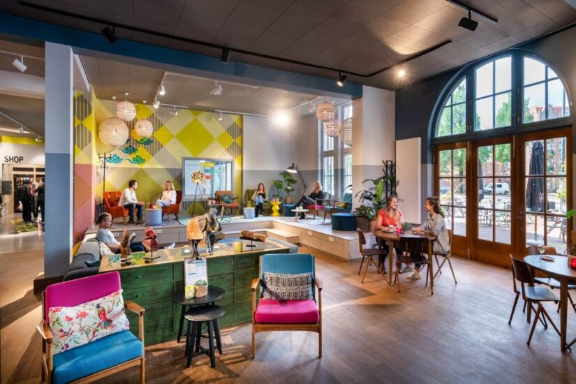 hostels em Amsterdam com café da manhã