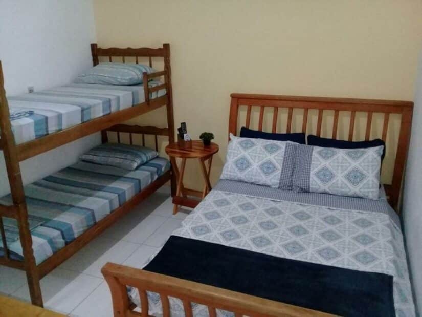 hostel em arraial do cabo com quarto familiar