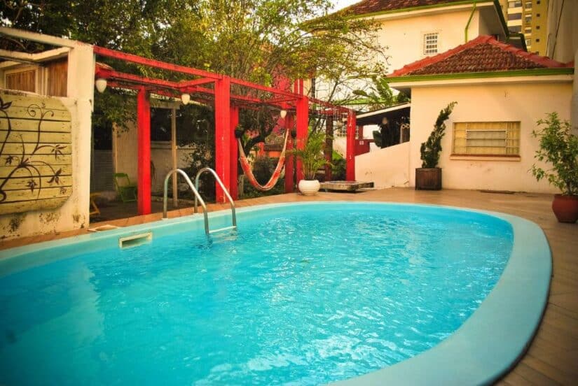 Hostel em Porto Alegre com piscina