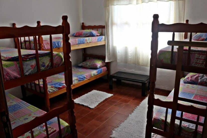 hostel em Ilhabela beira mar