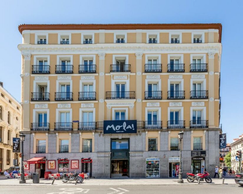 hostels em Madrid com piscina